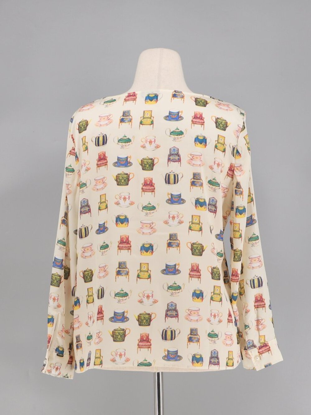 TALBOTS Teacup Novelty Print Long-Sleeve Scoop Neck Top Size LP - Picture 4 of 7